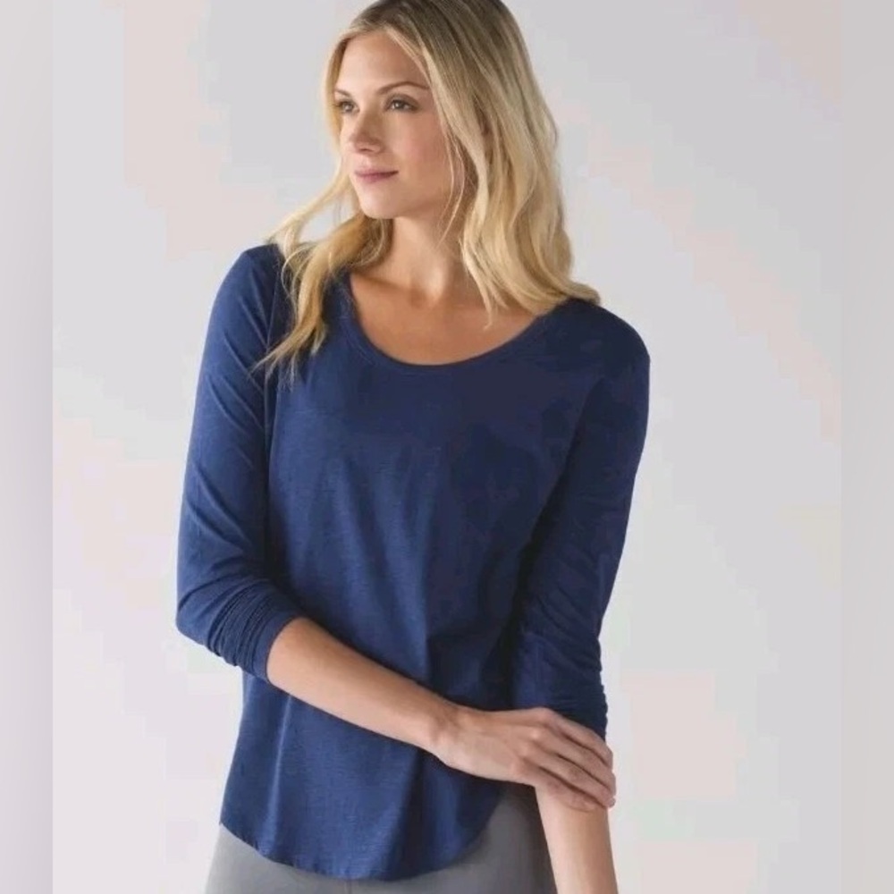 Lululemon Athletica Love Scoop Long Sleeve Heather Emperor Blue Shirt EUC Sz 10